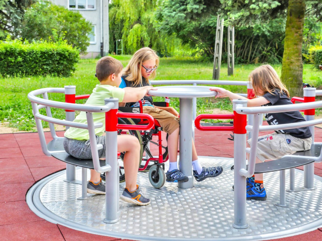 integracyjny plac zabaw przykład